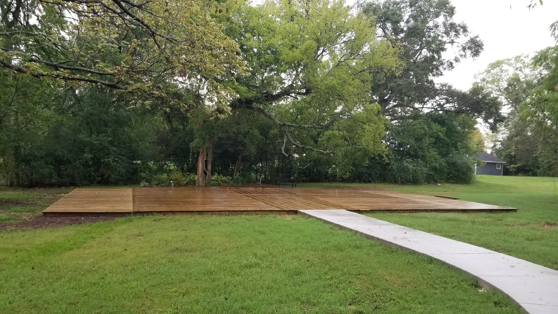 Front view of the deck.